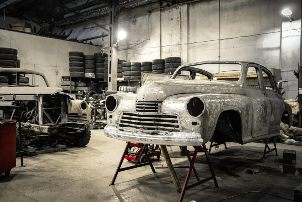 Redonner vie à une voiture ancienne : astuces et conseils pour restaurer un véhicule d’époque
